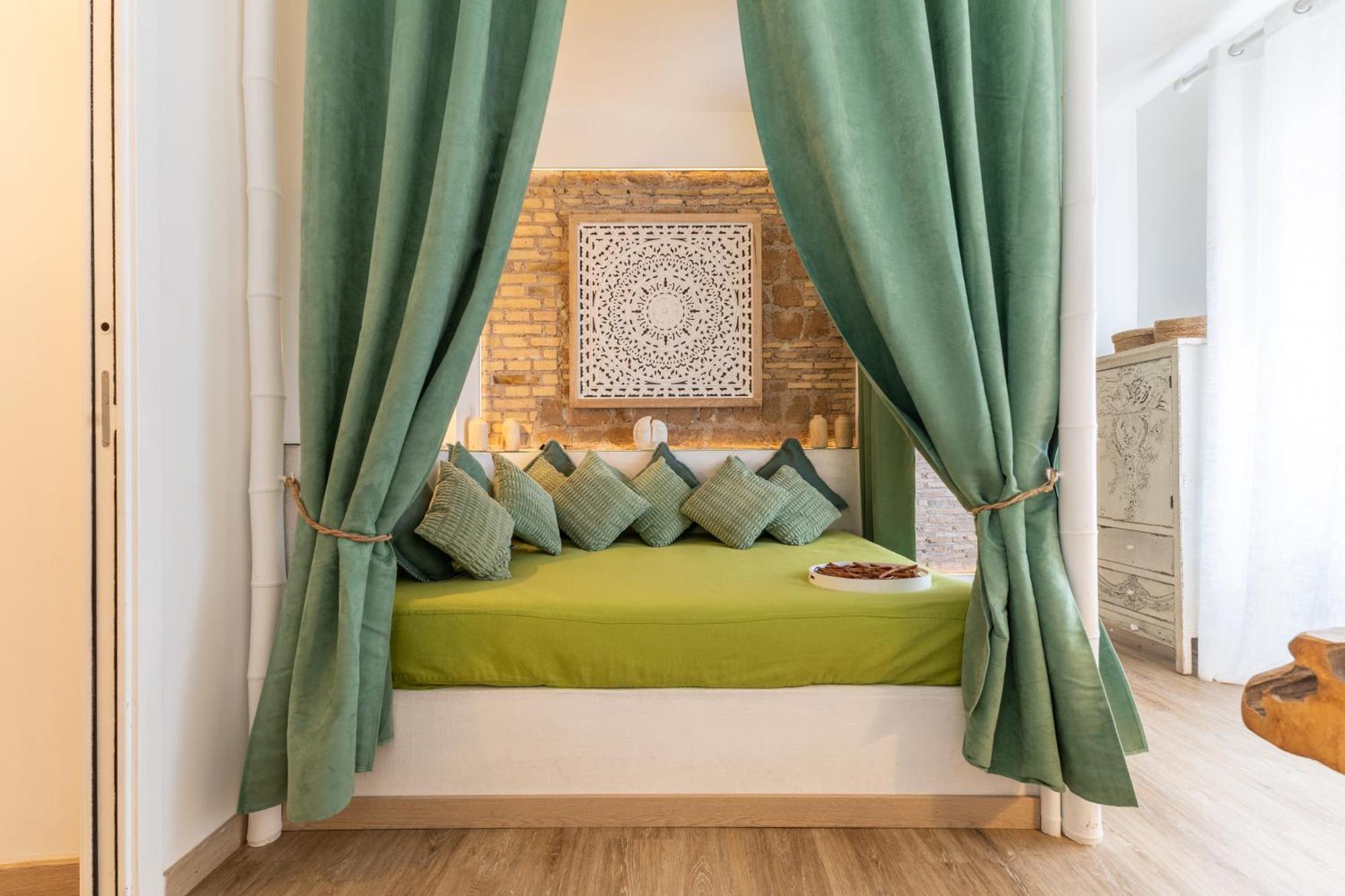Vatican Borgo Pio Splendid Apartment, Rome